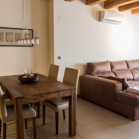 Plaza Apartamentos Binéfar Exterior foto